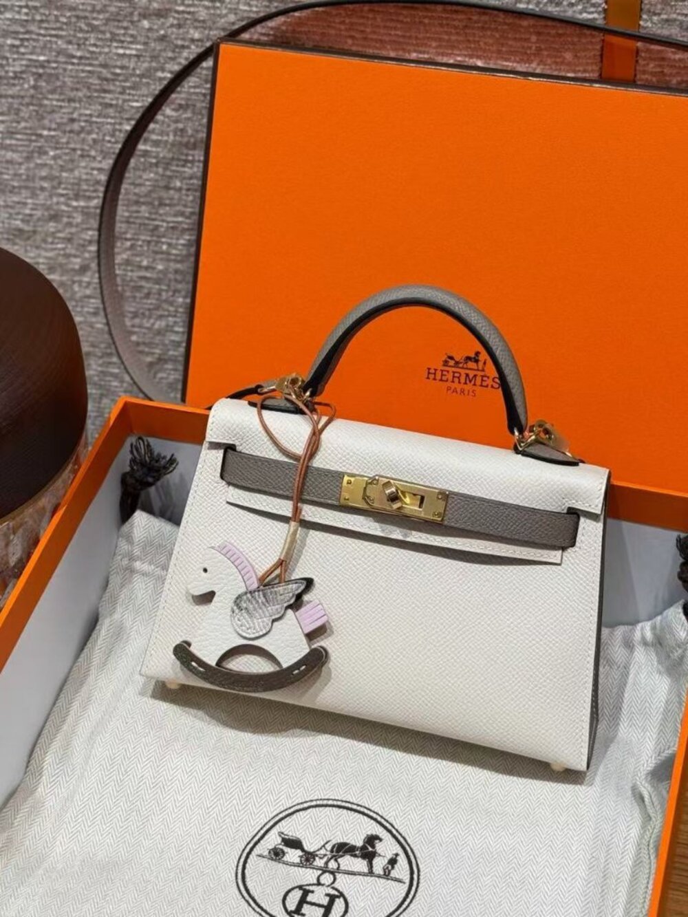 Classic Hermes Bag: A Stylish and Versatile Choice for Elegance
